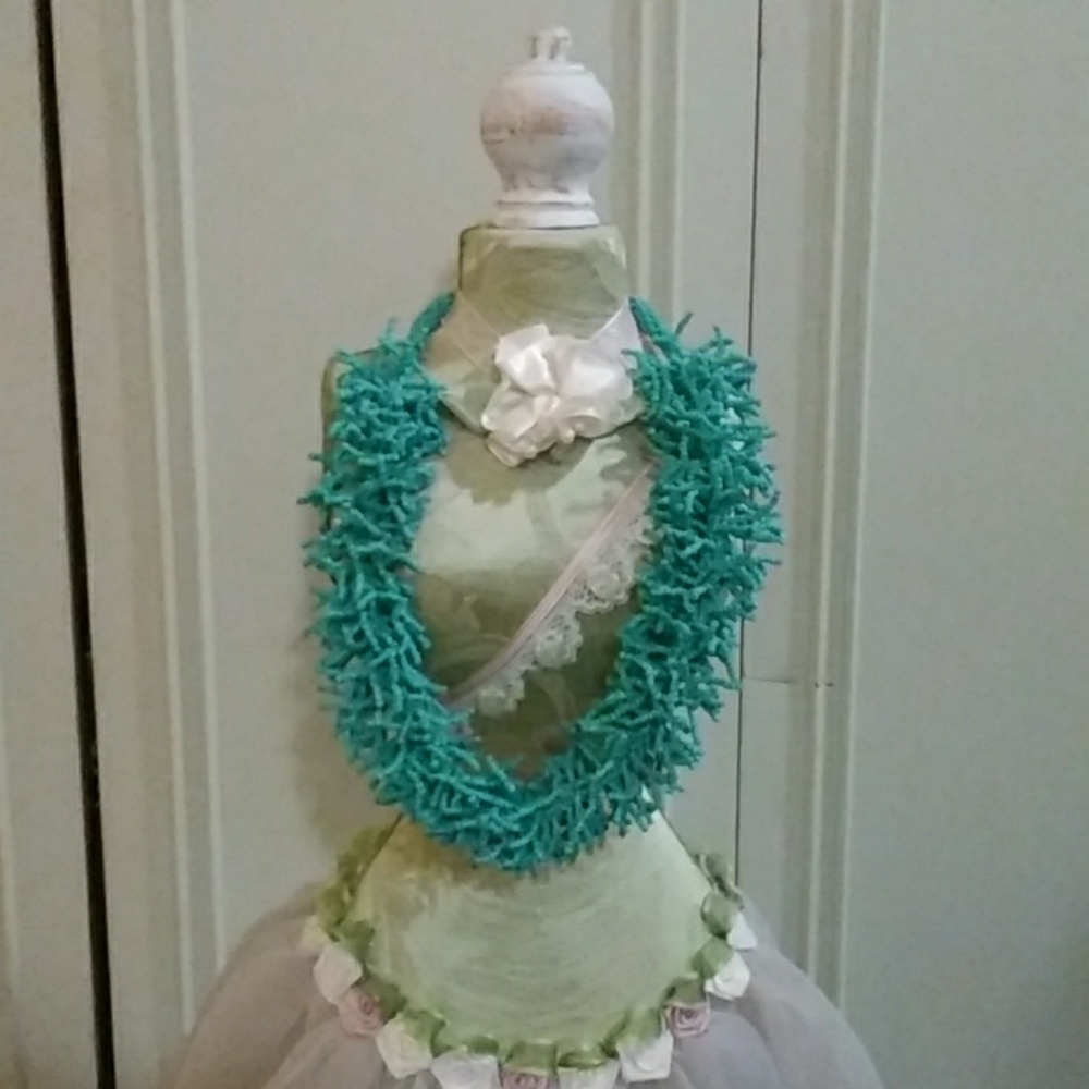 Turquoise beaded necklace - Picture 3 of 8
